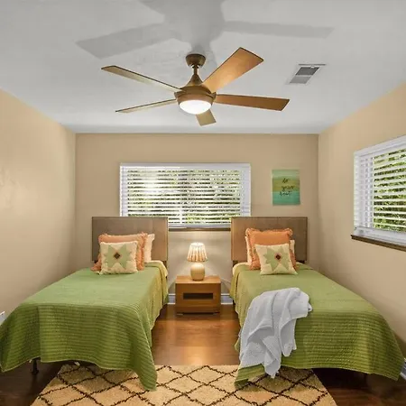 Villa Uf Sunshine House - Patio & Bbq - Chef Kitchen - Ev Car Station - Upscale Neighborhood! à Gainesville Extérieur photo